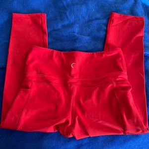 EXCELLENT condition red Zyia cropped leggings